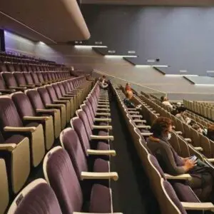 Auditorium style seating arrangement| Zeal Global | Blog